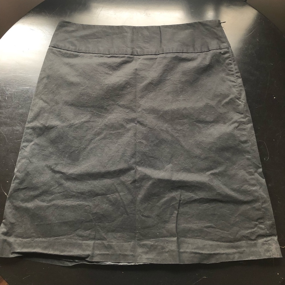Merona knee length pencil/tube skirt